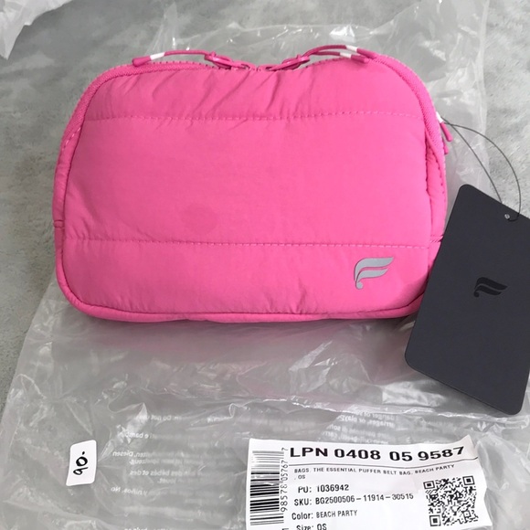 Fabletics The Essential Puffer Belt Bag Pink New - Picture 1 of 7